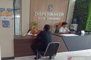 Disperinaker Surabaya minta warga cermat cari kerja
