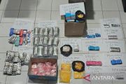 Polres Jakpus tangkap empat tersangka peredaran obat keras daftar G