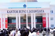 Bupati Jayawijaya ingatkan 820 CASN bijak kelola keuangan