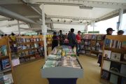 Kapal MV Doulos Hope menunda operasional perpustakaan