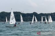 HUT ke-81 TNI dimeriahkan dengan lomba layar di Batam