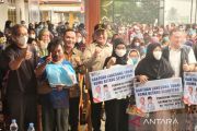 Pemprov Kalteng salurkan bantuan pangan untuk warga terdampak karhutla di Murung Raya