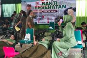 Bakti kesehatan TNI bantu stok darah dan pengobatan gratis warga Nabire