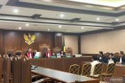 Hakim menetapkan kasus korupsi LPEI rugikan negara Rp992,82 miliar