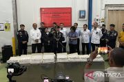 Diduga langgar regulasi, KKP segel 144 ton udang vaname impor di Lamongan