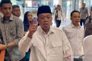 Nusron berdiskusi dengan Bahlil sebelum mundur dari kepengurusan Golkar