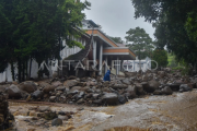 Banjir bandang di Solok