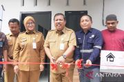Wali Kota Pangkalpinang serahkan rumah layak huni
