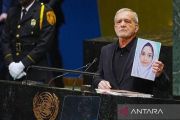 Presiden Masoud Pezeshkian bantah rumor Iran produksi bom nuklir
