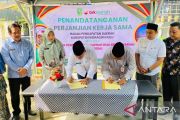 Bapenda Inhu dan BRK Syariah Air Molek tandatangani kerja sama penerimaan pembayaran pajak dan retribusi daerah