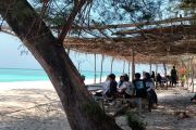 Hari Pariwisata Dunia momentum kembangkan wisata bahari Makassar