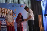 Rail Clinic KAI Daop 6 Yogyakarta berikan kacamata gratis kepada 50 siswa di Sentolo