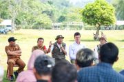Indonesia seeks wider community share in forest carbon trade