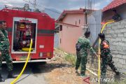 Kodam XXIII/Palaka Wira distribusikan air bersih bagi warga Palu