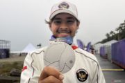 Atlet Made Pajar Ariyana dan perjalanan menaklukkan ombak