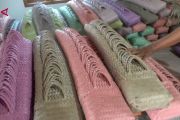 Tas anyaman plastik Ngawi tembus luar Jawa, serap tenaga kerja lokal