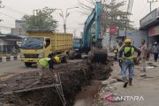 Peningkatan drainase Jalan Tjilik Riwut Sampit dikerjakan hingga simpang Pramuka