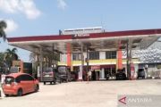 Penertiban BBM subsidi, antrean SPBU di Kendari mulai berkurang