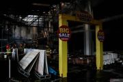 Supermarket Trans Home ludes terbakar