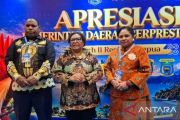 Pemkab Jayawijaya raih penghargaan layanan pendidikan dan pengelola sampah