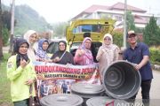 Bundo Kanduang Kabupaten Solok Salurkan Bantuan untuk Meringankan Beban Korban Galodo di Arosuka