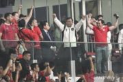 Prabowo rayakan kemenangan Indonesia atas Thailand di FIFA ASEAN Cup
