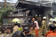 Dua lansia meninggal akibat kebakaran rumah di Pulogadung Jaktim