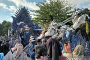 Kesenian Madura meriahkan parade MotoGP Mandalika di Mataram