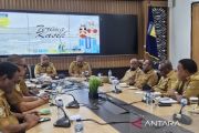 Gubernur Papua minta kepala daerah siapkan lahan pembangunan PLTS