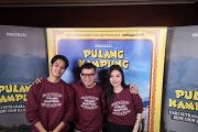 Tiga anggota Agak Laen jadi anak band di film musikal "Pulang Kampung"