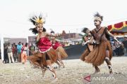 Emanuel Kemong ajak generasi muda Mimika jaga dan rawat warisan seni  budaya