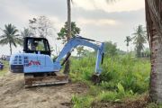 Padang Pariaman operasikan ekskavator dari KKP untuk pemulihan bencana
