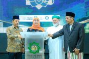Gubernur Khofifah luncurkan Prodi Magister Kajian Turats di UINSA