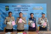 Pria ditodong setelah berkenalan lewat aplikasi pesan