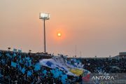 Suporter Persela kenang loyalitas Choirul Huda lewat koreografi