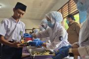 MBG Prasmanan diuji coba di Sumedang: Siswa girang bisa nambah porsi sepuasnya!