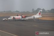 Sejumlah penerbangan di Bandara Ambon ditunda akibat kabut asap