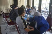 Cegah kerusakan gigi, BEM FKG UMS edukasi warga sekitar TPA Putri Cempo
