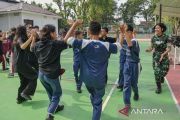 Kadet Universitas Pertahanan bentuk karakter siswa Sekolah Rakyat Terintegrasi di Palu