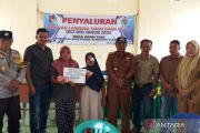 Pemdes Arah Tiga salurkan BLT Dana Desa ke keluarga miskin ekstrim