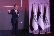 PLN raih sector champion dan runner up BUMN layanan terbaik Danantara Indonesia CX100 award 2026