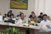 DPRD Karawang minta perusahaan tak lakukan diskriminasi usia saat proses rekrutmen calon Naker