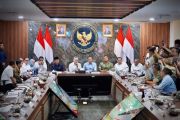 Menkop mendorong pembentukan posko pantau distribusi barang di KDKMP