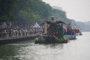 18.400 galon dan 47 ribu plastik diubah jadi perahu di Festival Cilung