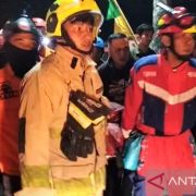 Tiga orang meninggal saat terjadi pembakaran Kantor DPRD Makassar