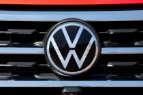 Grup VW berencana mengurangi separuh model mobilnya pada 2030