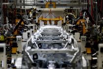 Pakar: Industri otomotif terdampak imbas naiknya nilai tukar dolar