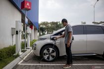 Hal penting sebelum pasang "wall charger" mobil listrik di rumah