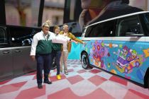 Maxdecal dan Ekraf kolaborasi melalui kampanye New Buzz in Life