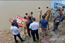 Tangerang BPBD warns public to avoid Cisadane river after pollution